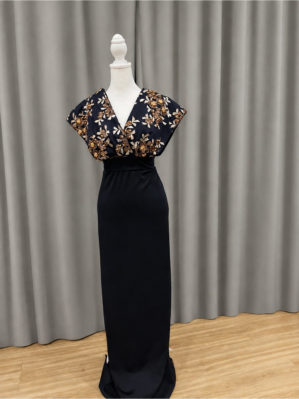 Elegant Navy Blue Embellished Beaded Formal Gown Dress